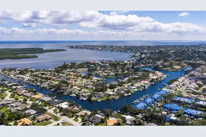 1894 Tanglewood Drive NE, Saint Petersburg, FL 33702 - Photo 44