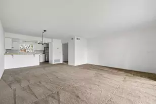 43 Country Club Dr, Largo, FL 33771 - Photo 8