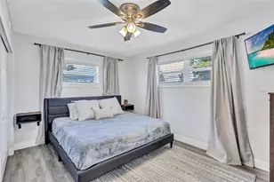 3672 Searobin Dr SE, Saint Petersburg, FL 33705 - Photo 18