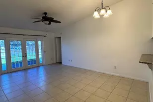 1761 Lakeview Village Dr, Brandon, FL 33510 - Photo 32