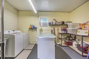 37232 Neukom Ave, Zephyrhills, FL 33541 - Photo 24