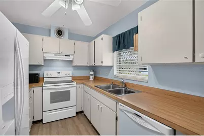 2203 Highclere Circle #2203, Sun City Center, FL 33573 - Photo 14