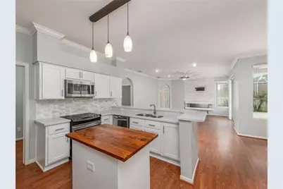 9317 Heritage Oak Court, Tampa, FL 33647 - Photo 10