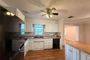2700 56th Ln N, Saint Petersburg, FL 33710 - Photo 10