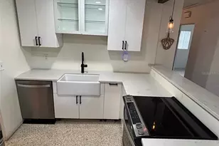 5350 6th Ave N, Saint Petersburg, FL 33710 - Photo 6