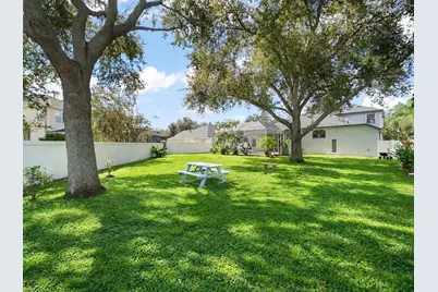 15019 Lake Emerald Boulevard, Tampa, FL 33618 - Photo 8