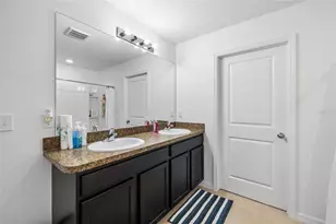 9646 Troncais Cir, Thonotosassa, FL 33592 - Photo 20