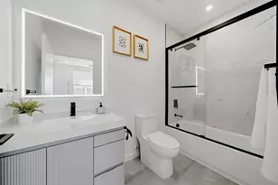 2104 4th St S, Saint Petersburg, FL 33705 - Photo 36