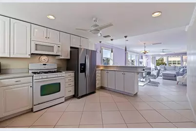 2960 59th Street #215, Gulfport, FL 33707 - Photo 6