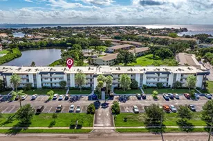 4595 Chancellor St NE, Saint Petersburg, FL 33703 - Photo 2