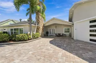 3905 Fontainebleau Dr, Tampa, FL 33634 - Photo 1