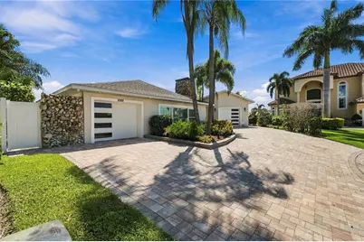 3905 Fontainebleau Drive, Tampa, FL 33634 - Photo 4