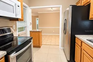 109 W Grapefruit Cir, Clearwater, FL 33759 - Photo 6