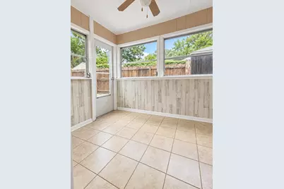 109 W Grapefruit Circle, Clearwater, FL 33759 - Photo 22