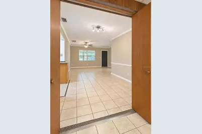 109 W Grapefruit Circle, Clearwater, FL 33759 - Photo 20