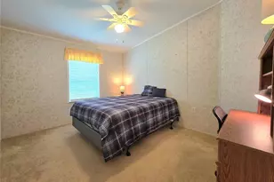 37321 Eileen Ave, Zephyrhills, FL 33542 - Photo 22