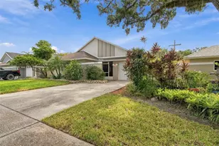 11905 Hickorynut Dr, Tampa, FL 33625 - Photo 2