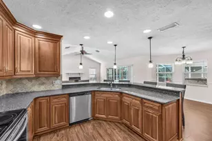 4008 Eagles Nest Dr, Valrico, FL 33596 - Photo 12