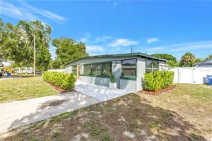 7599 Meadowlawn Dr N, Saint Petersburg, FL 33702 - Photo 2