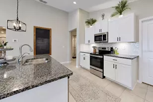 236 Rain Berry Ave, Ruskin, FL 33570 - Photo 16