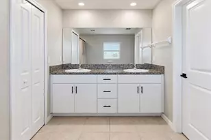 236 Rain Berry Ave, Ruskin, FL 33570 - Photo 20