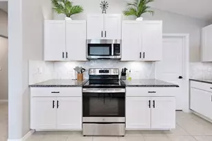 236 Rain Berry Ave, Ruskin, FL 33570 - Photo 14
