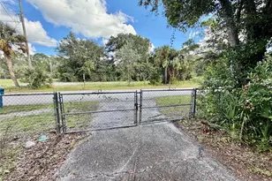 6464 Arbutus Ave, Weeki Wachee, FL 34607 - Photo 6