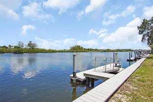 800 Chesapeake Dr, Tarpon Springs, FL 34689 - Photo 34