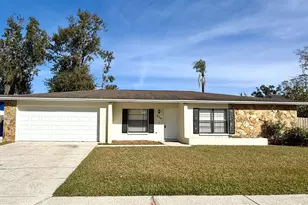 606 Sandy Creek Dr, Brandon, FL 33511 - Photo 1