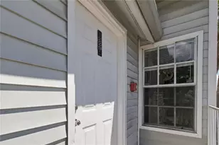 12291 Armenia Gables Cir, Tampa, FL 33612 - Photo 2