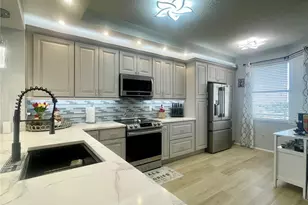 7862 Sailboat Key Blvd S Blvd S, South Pasadena, FL 33707 - Photo 8