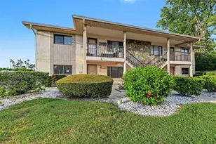 9930 Eagles Point Cir, Port Richey, FL 34668 - Photo 2