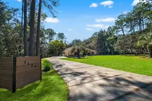 1124 W Pearson St, Hernando, FL 34442 - Photo 2