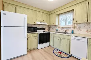 41 Pindo Palm St E, Largo, FL 33770 - Photo 14