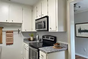 303 S Audubon Ave, Tampa, FL 33609 - Photo 6