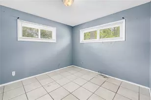 930 Alcazar Wy S, Saint Petersburg, FL 33705 - Photo 18