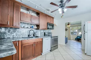 1437 56th St S, Gulfport, FL 33707 - Photo 2