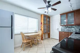 1437 56th St S, Gulfport, FL 33707 - Photo 4