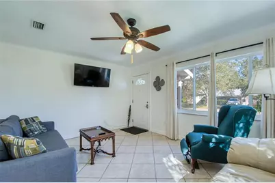 1437 56th Street S, Gulfport, FL 33707 - Photo 8