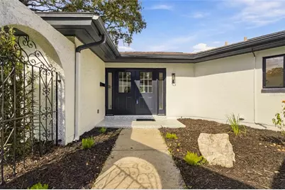 10309 Reclinata Lane, Tampa, FL 33618 - Photo 4
