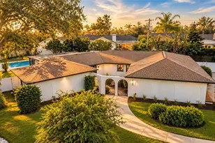10309 Reclinata Ln, Tampa, FL 33618 - Photo 1