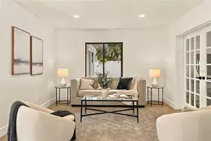 10309 Reclinata Ln, Tampa, FL 33618 - Photo 6