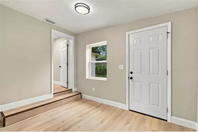 4216 N Sandalwood Circle, Tampa, FL 33617 - Photo 18