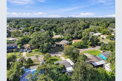 4216 N Sandalwood Circle, Tampa, FL 33617 - Photo 46