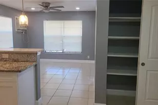 10704 N 15th St, Tampa, FL 33612 - Photo 12
