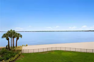 4961 Bacopa Ln S, Saint Petersburg, FL 33715 - Photo 6