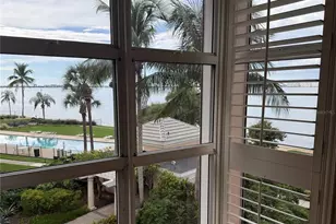 4961 Bacopa Ln S, Saint Petersburg, FL 33715 - Photo 6