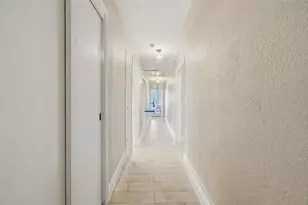 6675 Colony Dr S, Saint Petersburg, FL 33705 - Photo 10