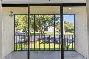 3232 Lake Pine Way E, Tarpon Springs, FL 34688 - Photo 12