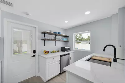 4000 46th Street N, Saint Petersburg, FL 33714 - Photo 10